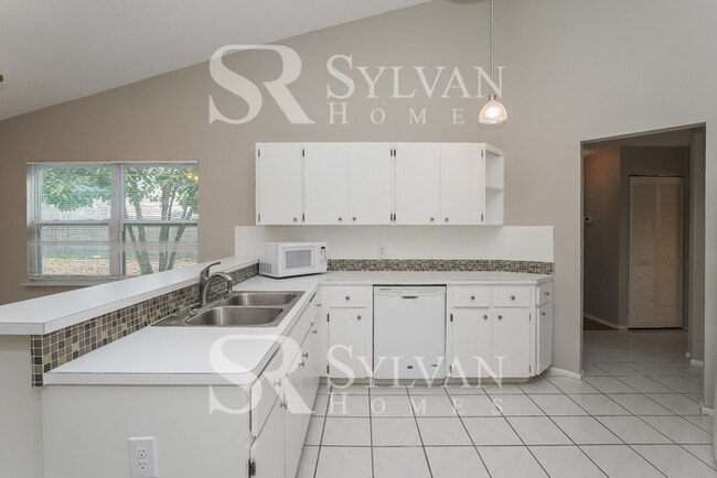 Building Photo - At Last, This Is What You Have Been Searching For!