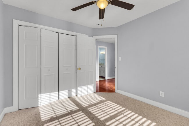 Building Photo - 109 Trinity Dr