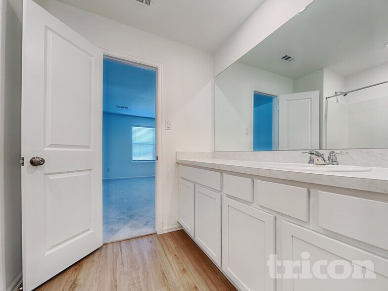 Building Photo - 18613 Rosehill Pr Dr