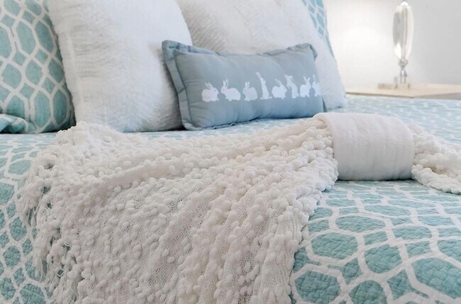 Building Photo - Stunning Fully Furnished and Decorated home in Davenport with Private Pool!