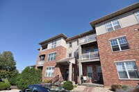 Building Photo - 6402 Milwaukee St