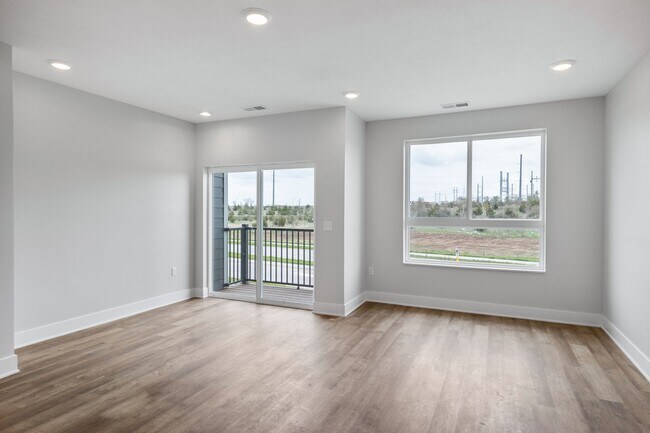 Building Photo - Building B-Phlox