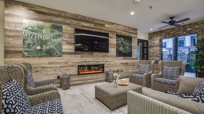 Building Photo - 4139 Bellaire Blvd