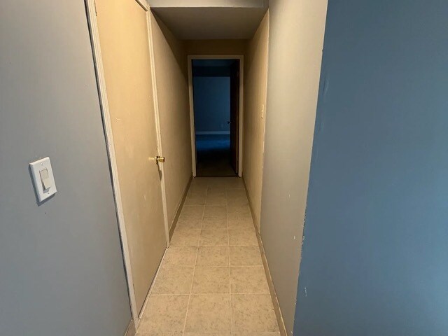 Building Photo - 135 Lake Dr