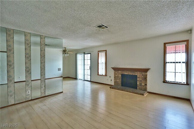 Building Photo - 6625 W Tropicana Ave