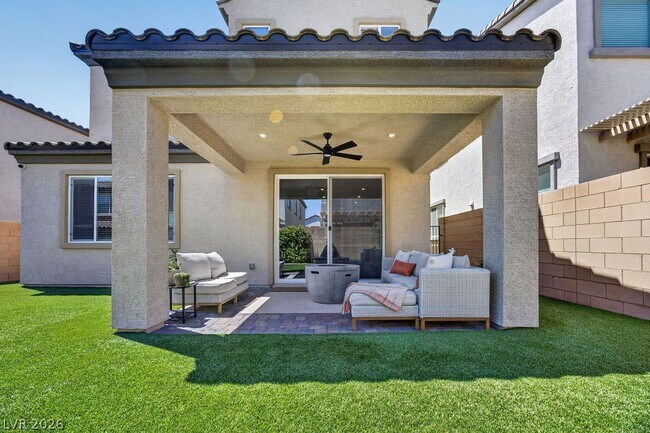 Building Photo - 10662 Carnes Ave