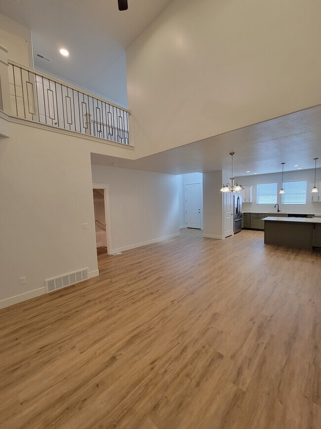 Building Photo - 1455 N 3860 W