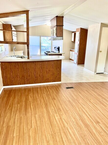 Building Photo - 300 Murls Lake Rd