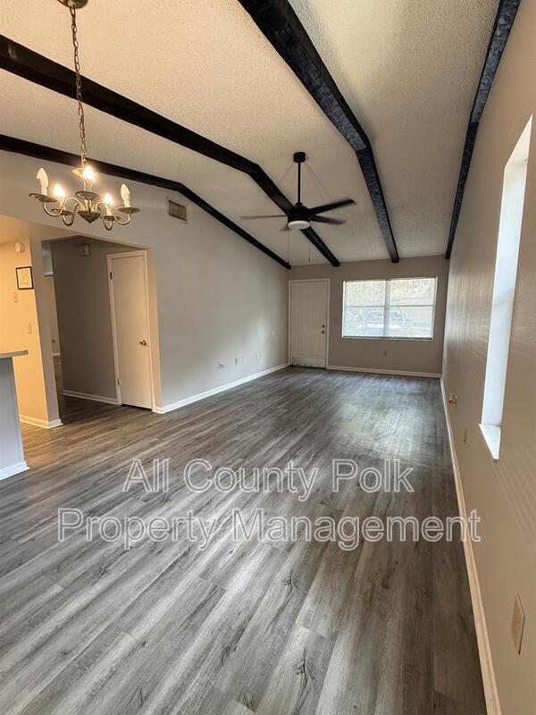Building Photo - 1640 Crystal Park Cir