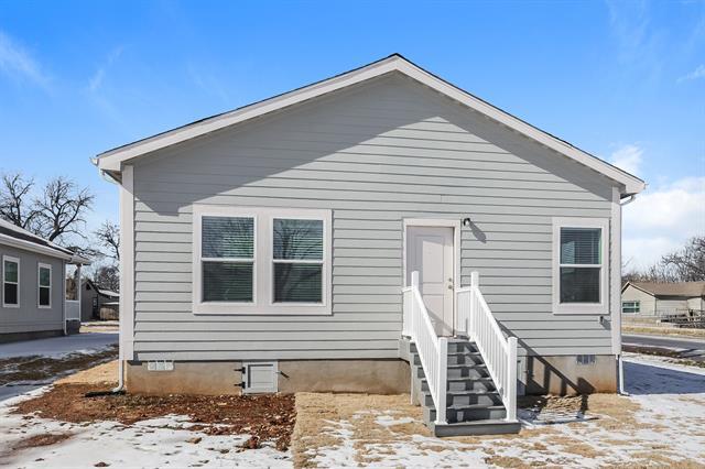 Building Photo - 1601 Daniel Dr