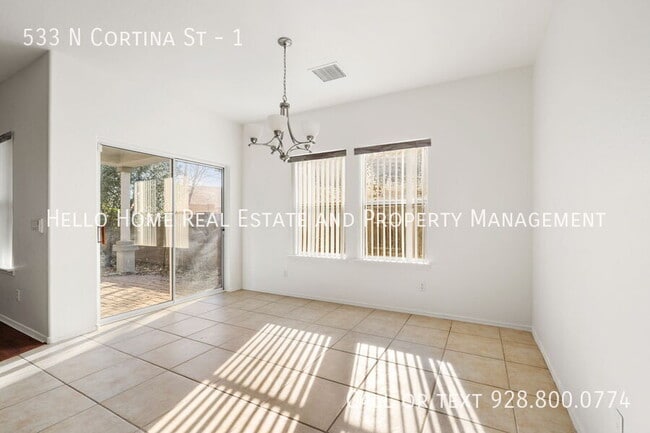 Building Photo - 533 N Cortina St