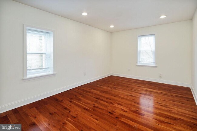 Building Photo - 1510 Brown St