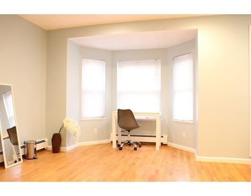 Building Photo - 12 Regent St