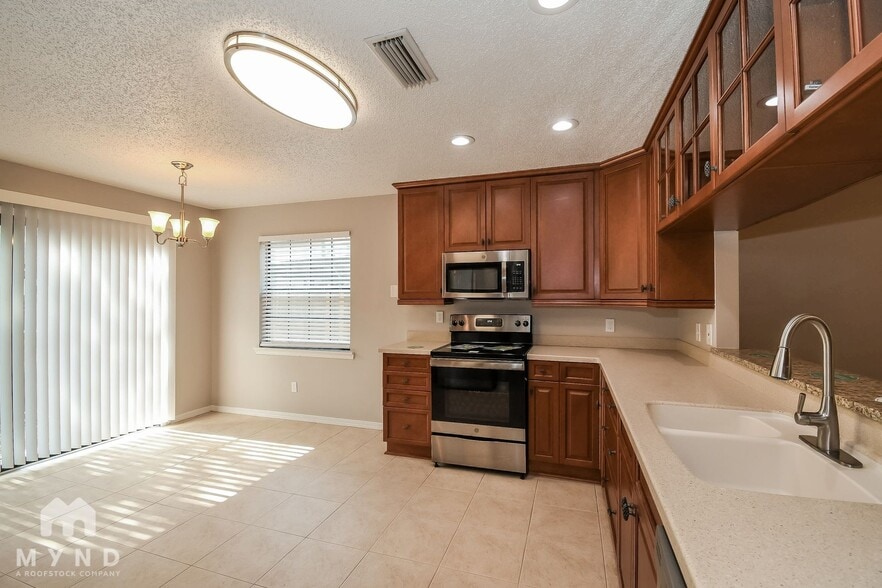 Building Photo - 5464 Spring Brook Rd