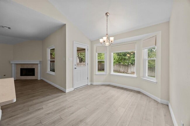 Building Photo - 1617 Abbey Ln