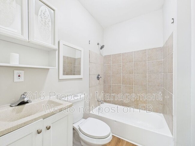 Building Photo - 2712 Park Ave