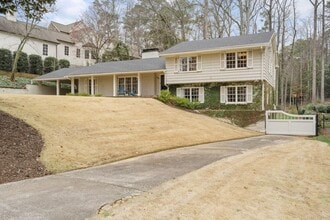 Building Photo - 439 Broadland Rd NW