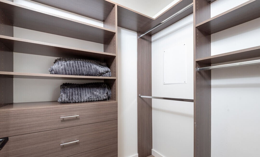 Building Photo - 1070 S Bedford St