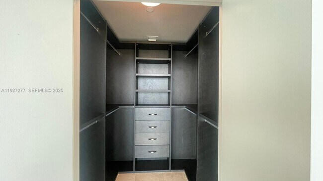 Building Photo - 888 Biscayne Blvd