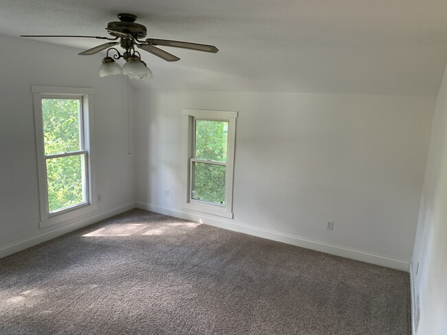 Bedroom - 3680 Mayer Rd