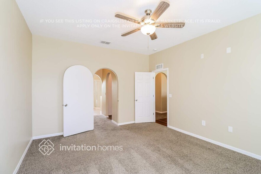 Building Photo - 4496 Four Lakes Dr