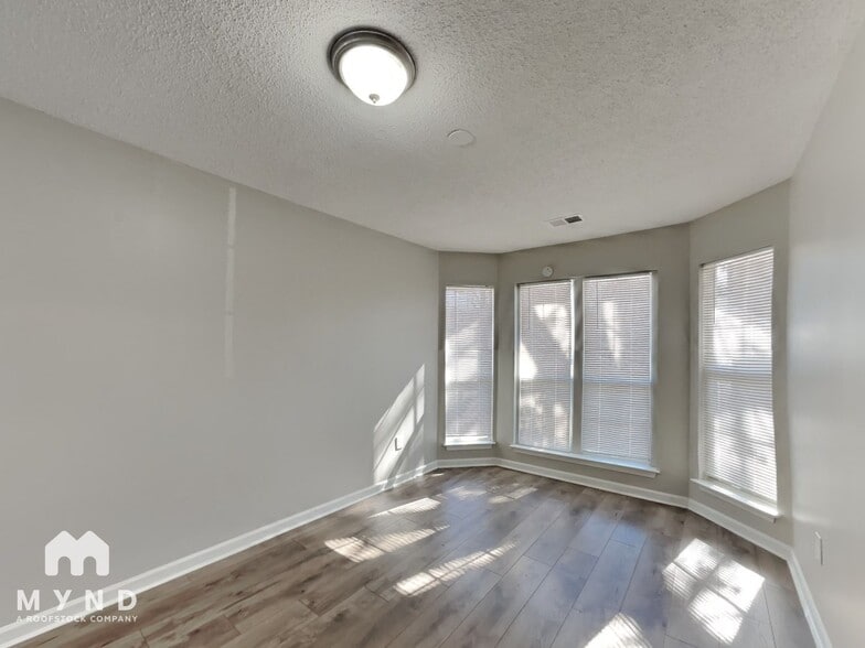 Building Photo - 3422 Laurelwood Dr