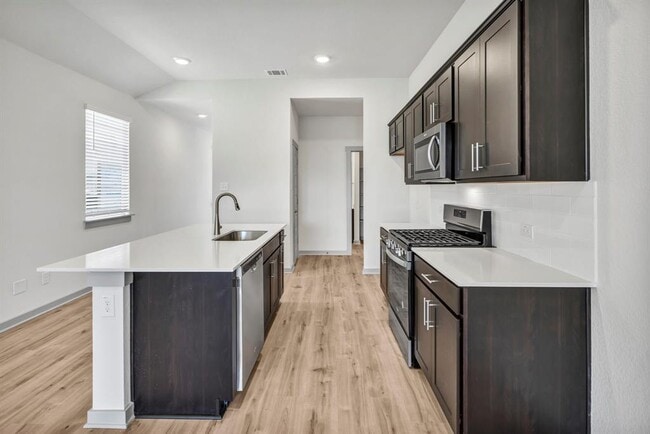 Building Photo - 108 Windsor Blvd