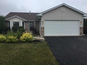 Building Photo - 1811 Mandan Village Dr