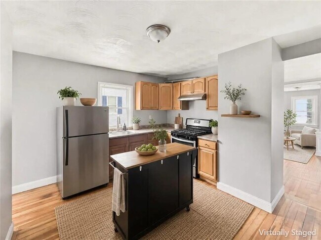 Building Photo - 362 Weeden St