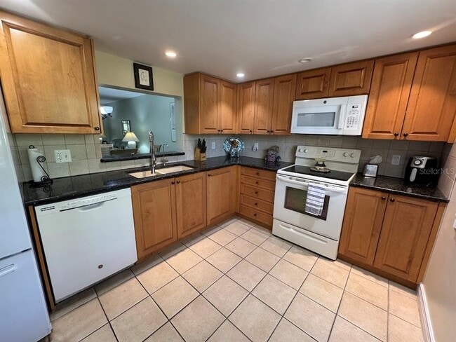 Building Photo - 3062 Eastland Blvd