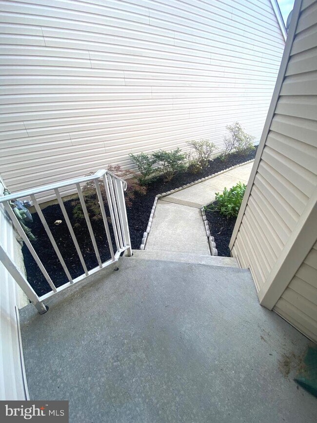 Building Photo - 372 Tuvira Ln