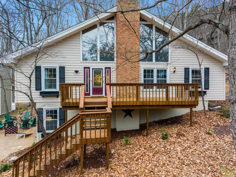 Building Photo - 2964 Hopkins Dr