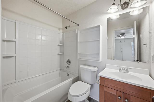 Building Photo - 8117 Doreen Ave