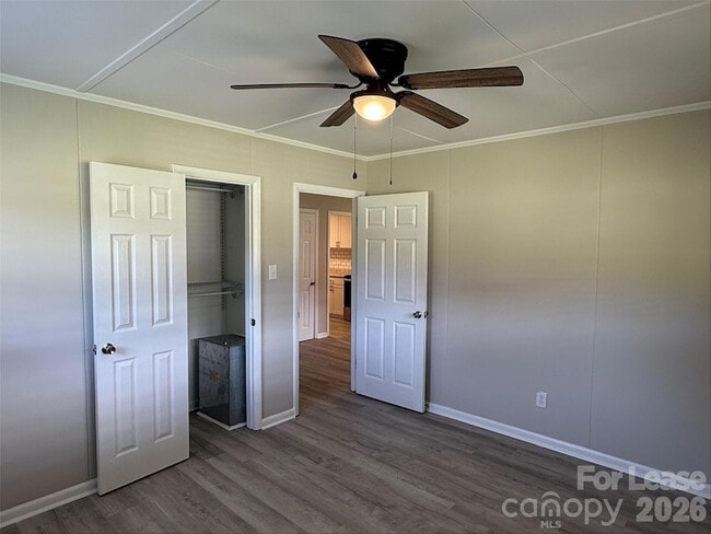 Building Photo - 1771 River Rd