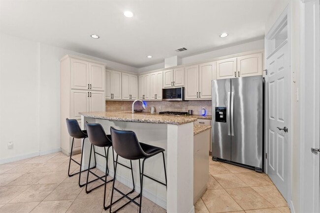 Building Photo - 3203 Tom Green St