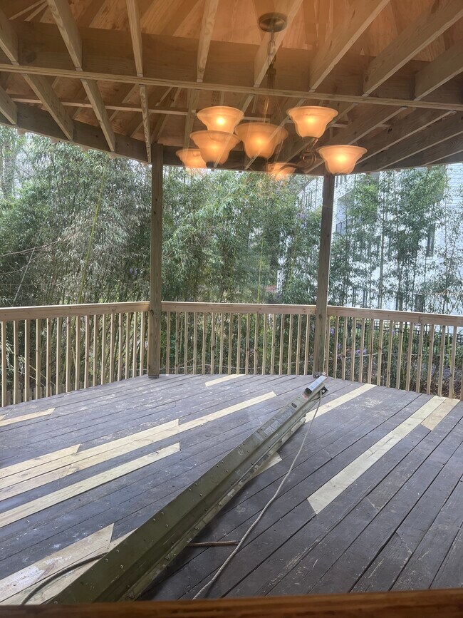 Building Photo - 1371 Stephens Dr NE