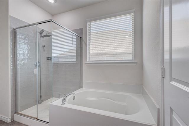 Building Photo - 11120 Canyon Oak St