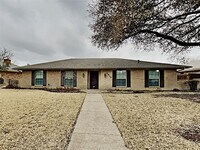 Building Photo - 2412 Flagstone Dr