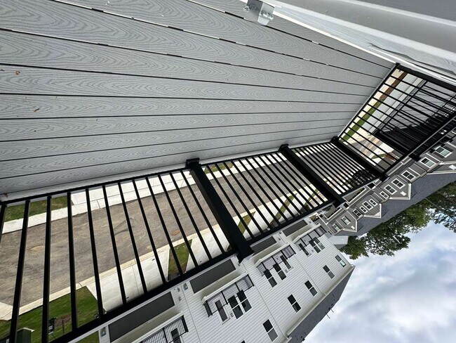 Building Photo - 5016 Rill Ct