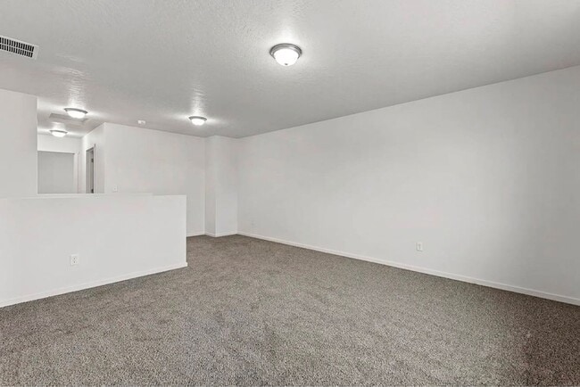 Building Photo - 17520 E Desmet Ave