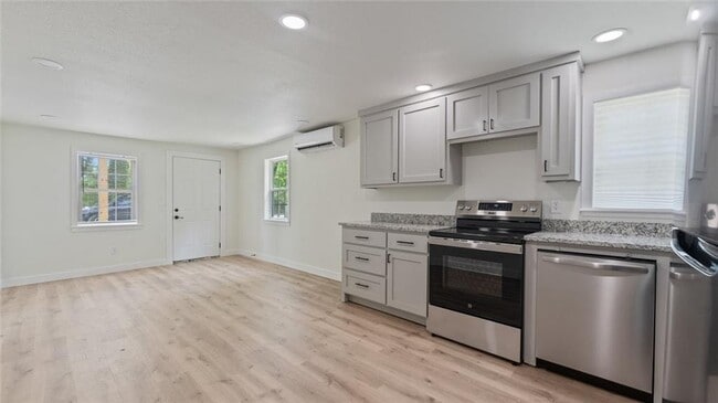 Building Photo - 1580 Jones Ln