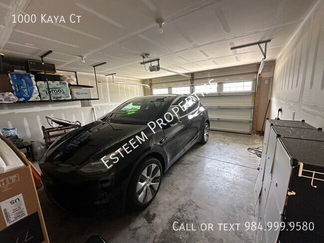 Building Photo - 1000 Kaya Ct