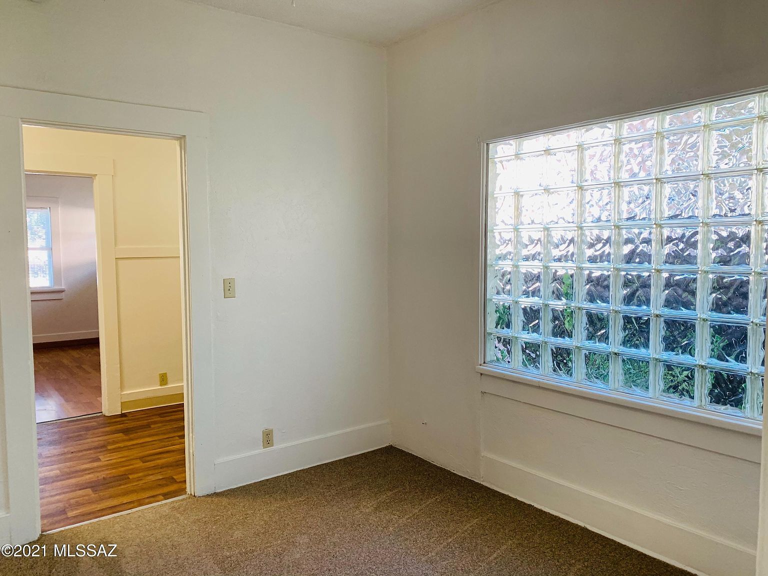 Den / bonus room - 616 E 8th St