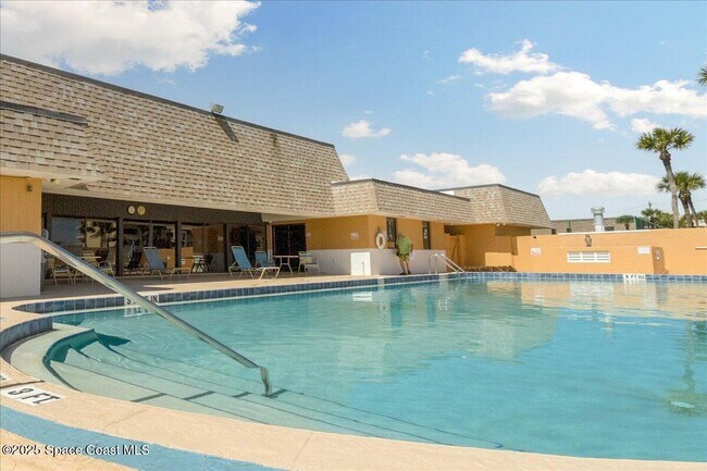 Building Photo - 2700 N Hwy A1A
