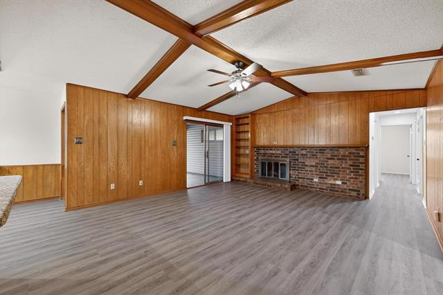 Building Photo - 2609 Brook Hollow Ln