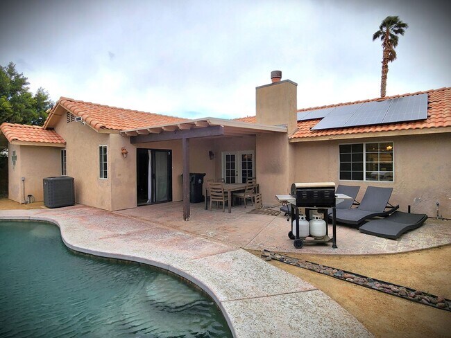 Building Photo - Long Term Rental with Pool