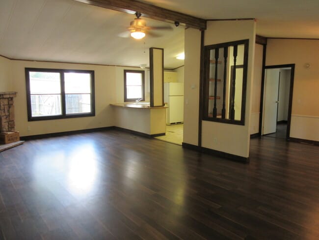 Building Photo - 301 Windmere Cir