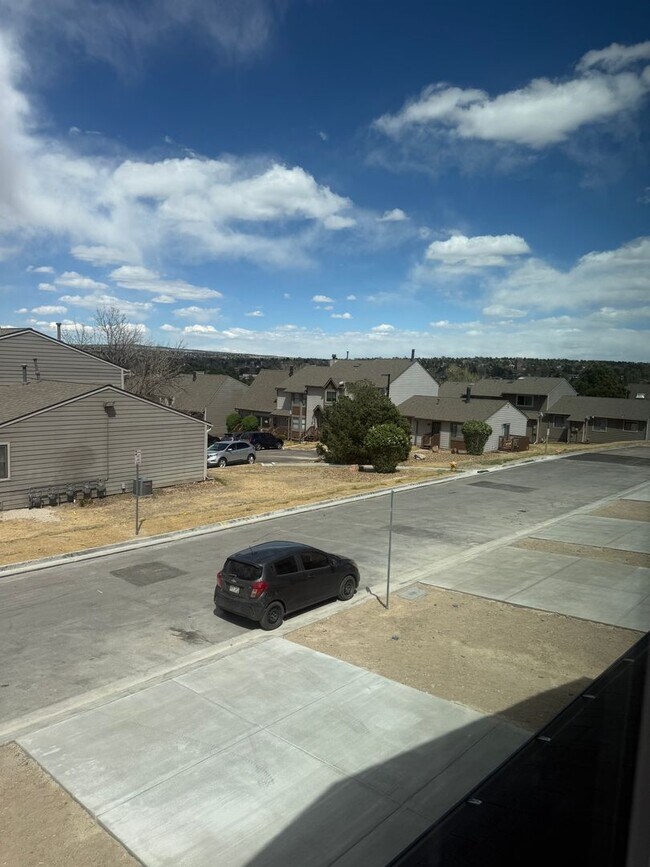 Building Photo - New Construction Townhome in University Park
