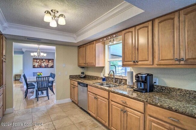 Building Photo - 1640 Coquina Dr