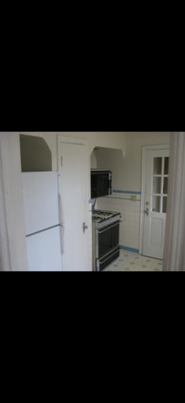 Building Photo - 868 Clifton Crest Ter